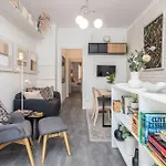 Fancy 2bdr Duplex With Patio By Lovelystay Апартаменти